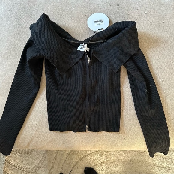 NWT Princess Polly Kaelyn Zip Front Sweater Black - Picture 2 of 4